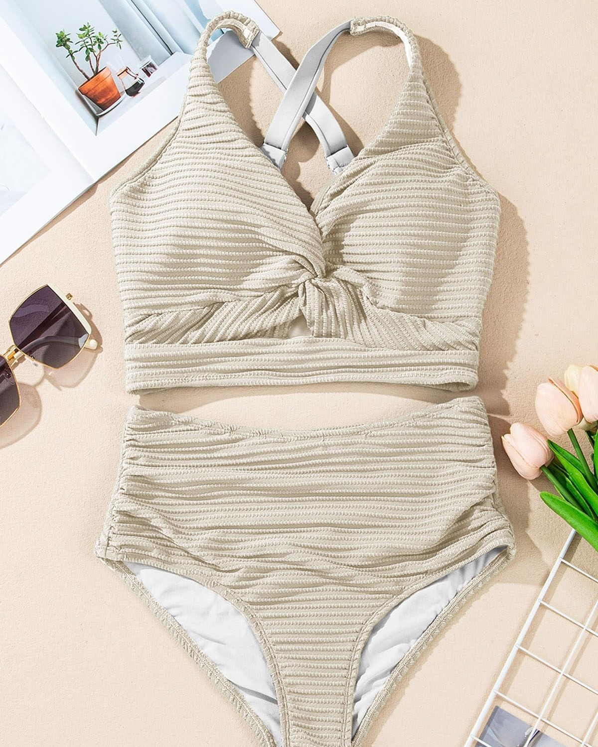 Geripptes Twist-Bikini-Set