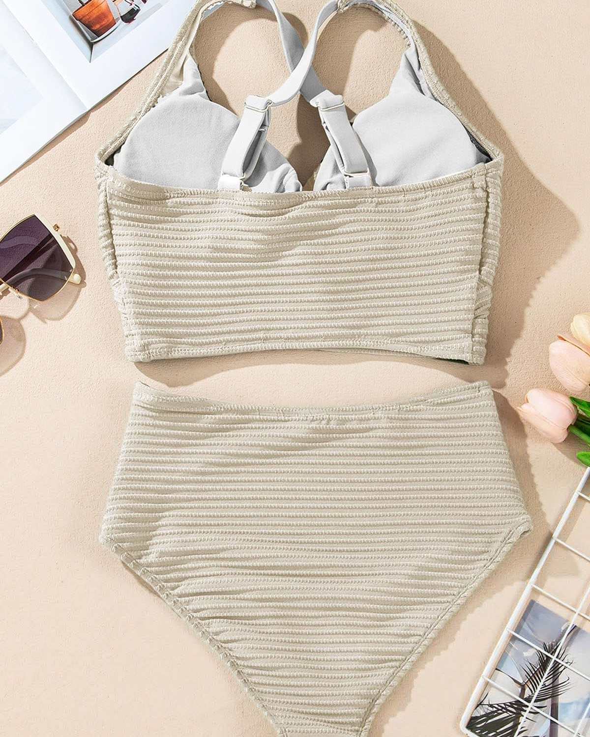 Geripptes Twist-Bikini-Set